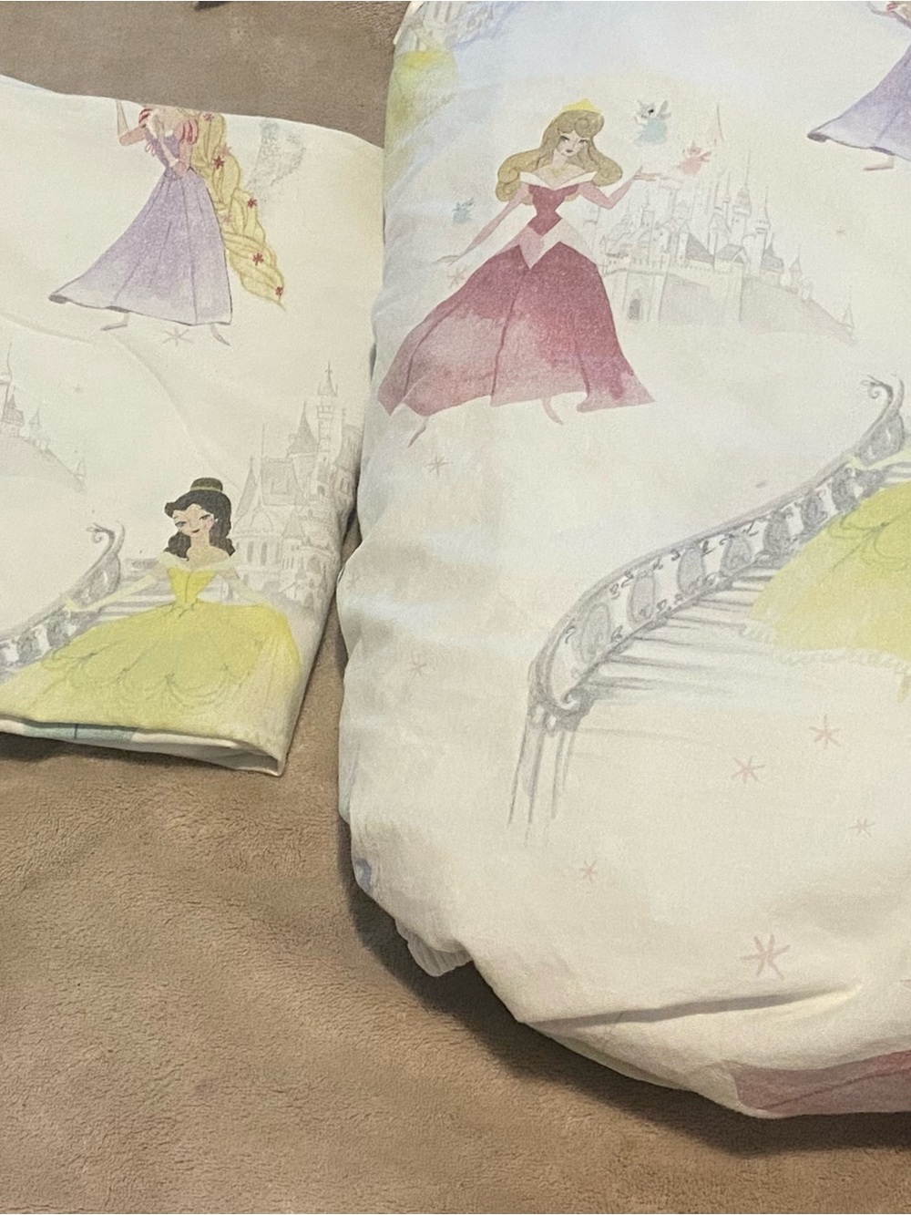 3-piece Pottery Barn Kids Disney Princess 1 fitted sheet and two pillow cases